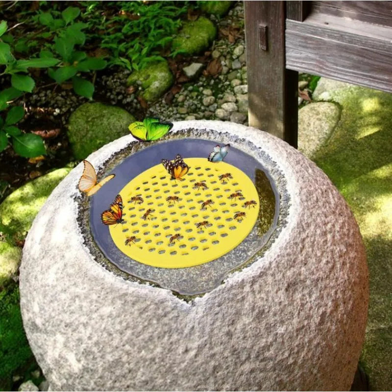 Plateaux d'abreuvement pour abeilles